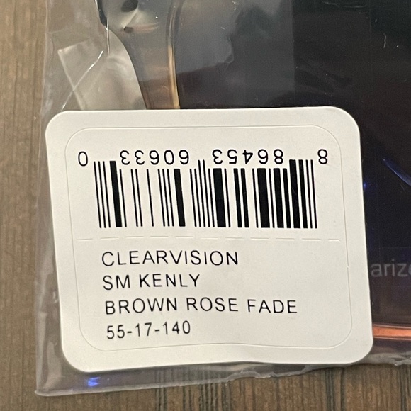 Steve Madden Kenly Sunglasses - Picture 12 of 12